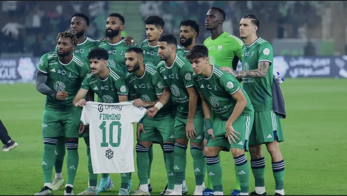 الأهلي والحزم في دوري روشن السعودي القنوات المجانية الناقلة وتشكيل الفريقين والمعلق