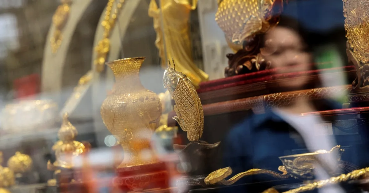 الذهب يقفز بأكبر وتيرة يومية منذ 2008 متعافيًا من هبوط حاد