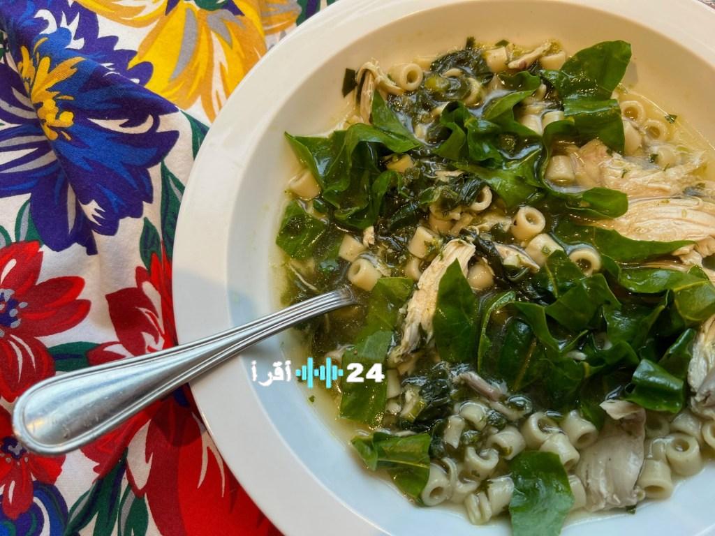 شوربة مضادة للأنفلونزا ونودلز تعزيز الحياة بمناسبة العام القمري الجديد