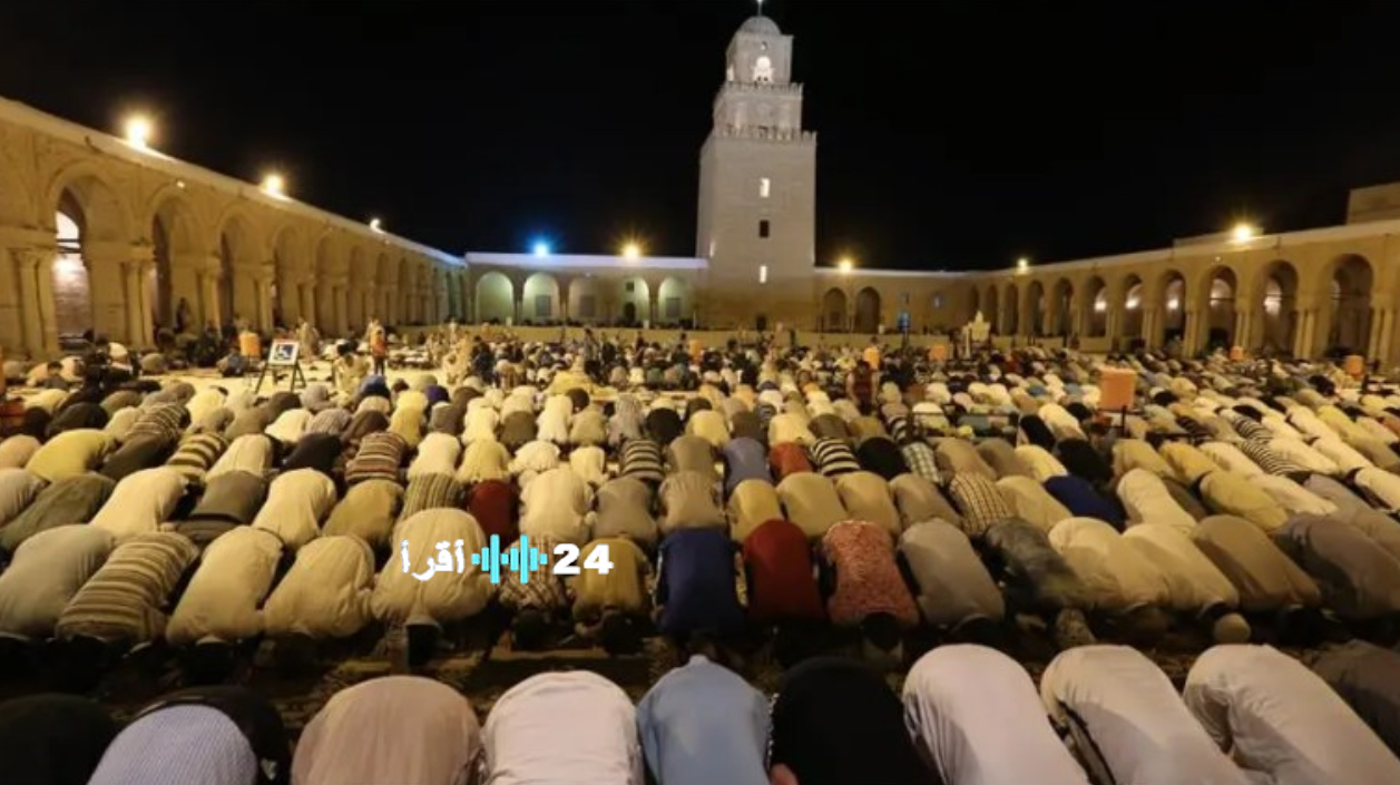 جدول صلاة التراويح والتهجد في المسجد الحرام لعام 1447 هـ