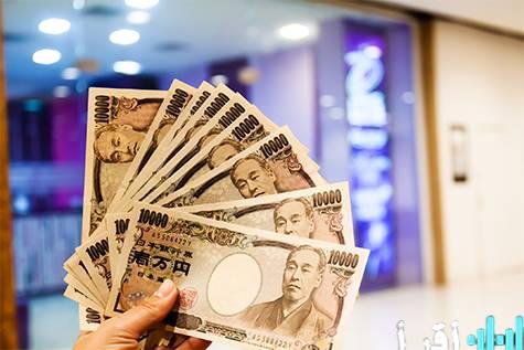 الين يواصل الصعود وسط رهانات على تشديد السياسة النقدية اليابانية