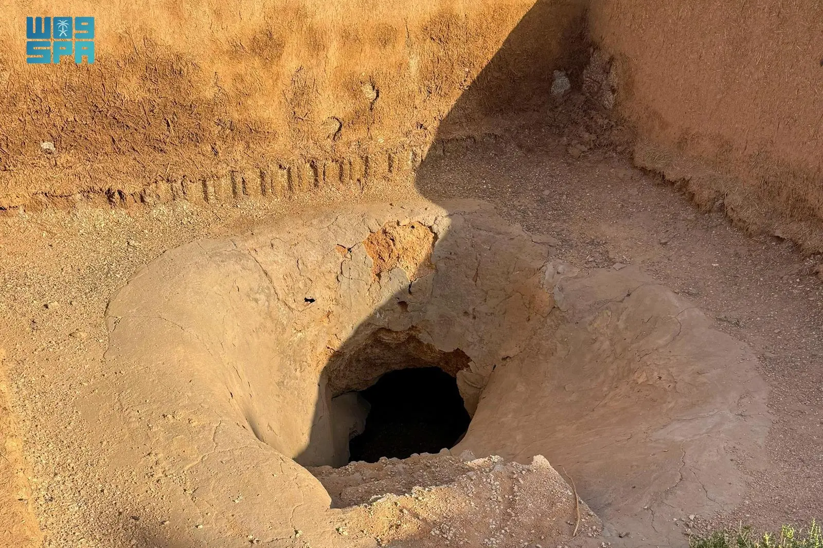 نقش قرناس ونفق الرس بالقصيم يزيحان الستار عن جوانب جديدة من تاريخ الدولة السعودية