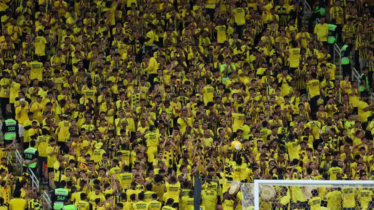 الأمير نواف يكشف فضيحة مالية مدوية بدوري روشن اختفاء أموال الاتحاد وتحويلها لناد آخر