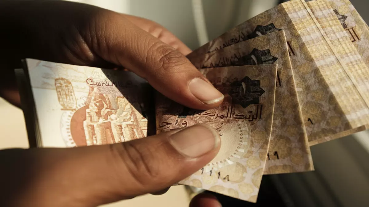 «مستقبل الجنيه المصري في الميزان» الدولار يكسر حاجز الـ47 جنيهًا في مصر وتحليلات ترسم سيناريوهات صادمة لسعر الصرف