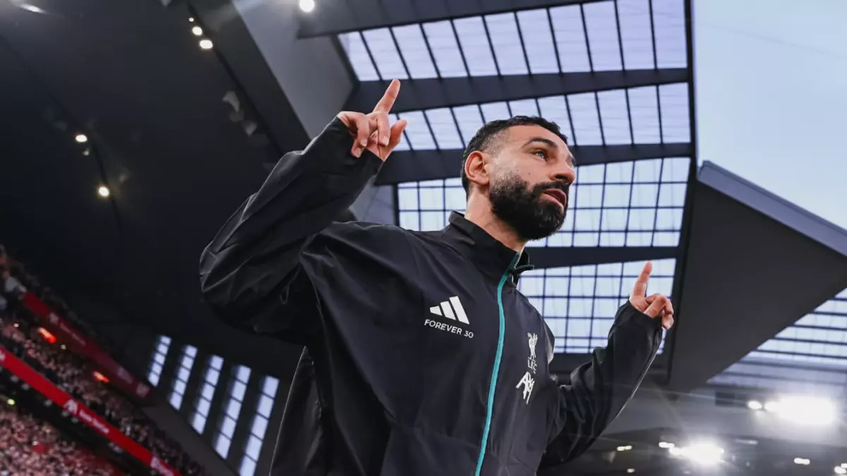 الاتحاد السعودي يصعّد جهوده لضم محمد صلاح من ليفربول اجتماعات مكثفة وصفقة تاريخية على المحك