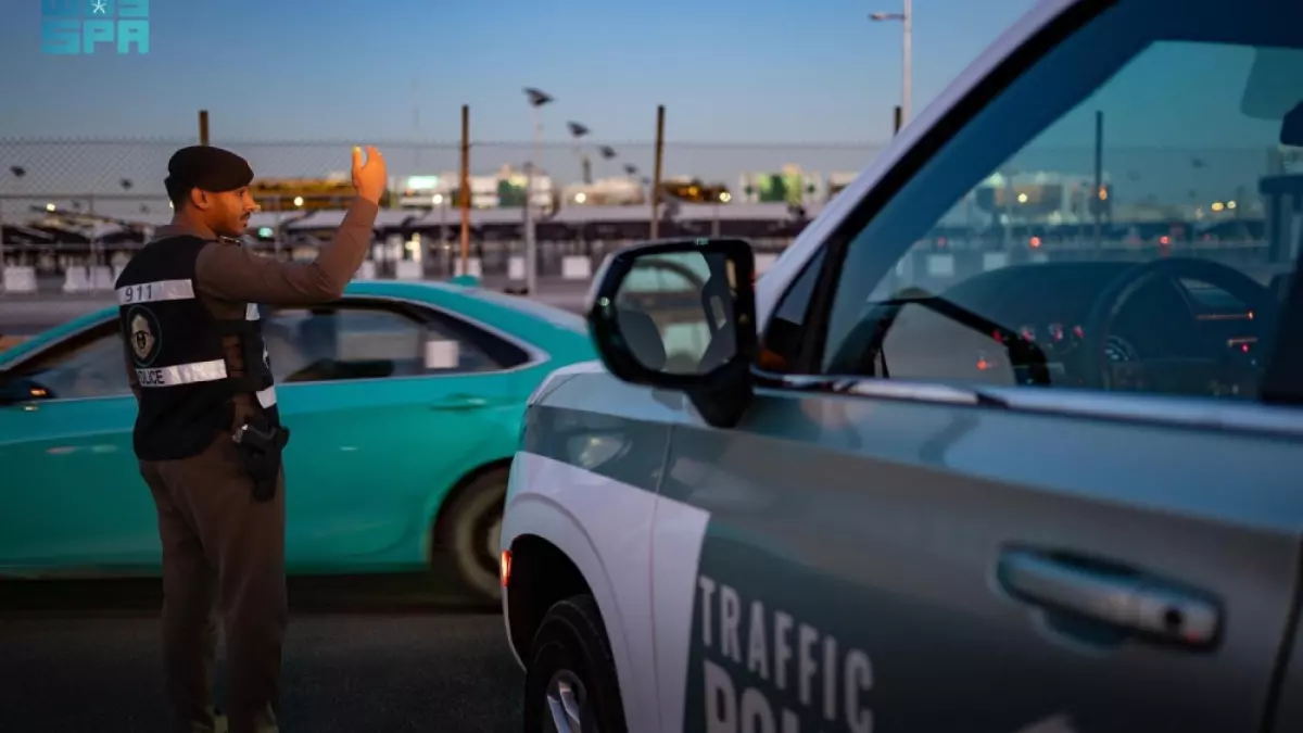 السعودية تُوقف شركتي عمرة فورًا على خلفية فضيحة السكن وترك معتمرون مصريون في الشارع