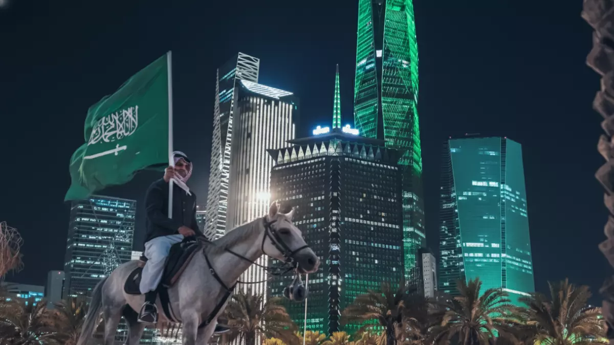 السعودية تغير مستقبل 12.6 مليون إنسان بالتحول من نظام الكفالة إلى قوة عمل محررة