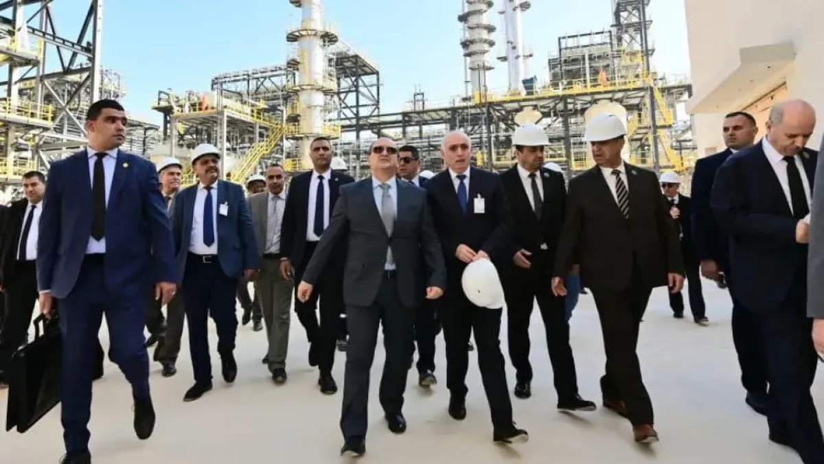 «نحو آفاق طاقوية واعدة» رئيس الحكومة في وهران يضع اللمسات على مشاريع الطاقة الكبرى