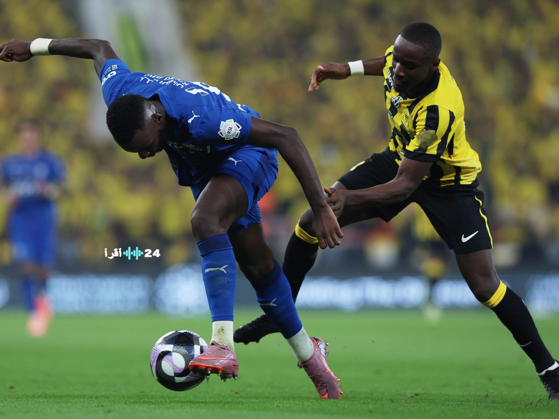 الهلال والاتحاد في قمة الدوري السعودي تفاصيل الموعد والتشكيلتين والقنوات الناقلة