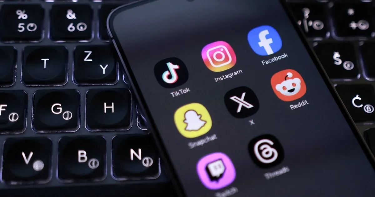 جيل جديد يختار الأجهزة البسيطة لاستعادة تركيزه بعيداً عن ضجيج الهواتف الذكية