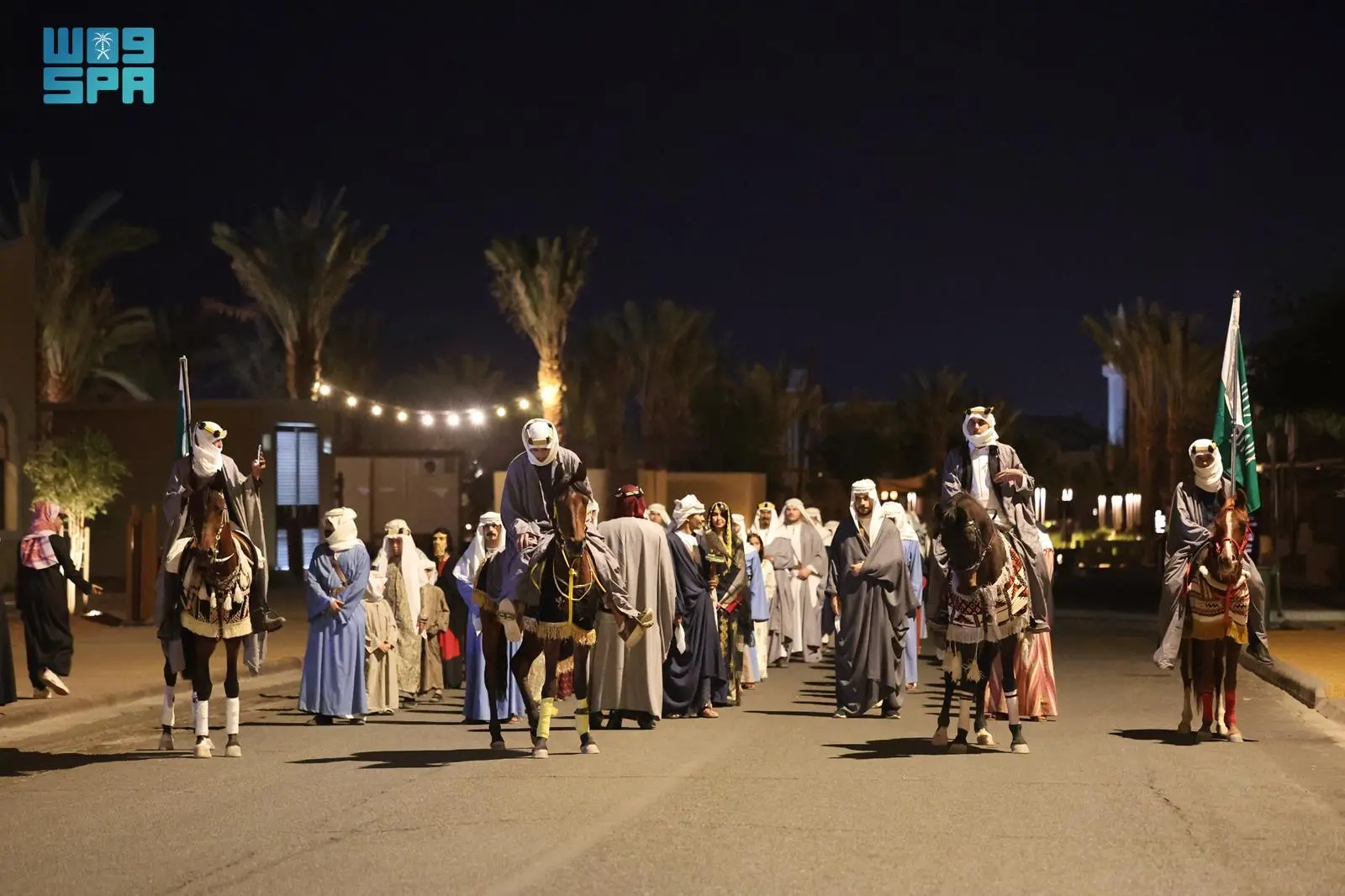 «احتفالات يوم التأسيس في العُلا تجسد الروح الوطنية» أهالي العُلا يحتفون بيوم التأسيس في أجواء وطنية مميزة