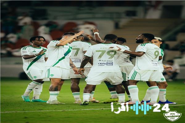 الأهلي ضيف ثقيل على ضمك بمواجهة نارية في الدوري السعودي
