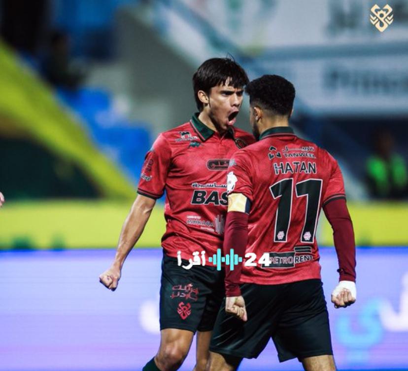 الخلود يصعق الخليج بهدف متأخر في قمة دوري روشن