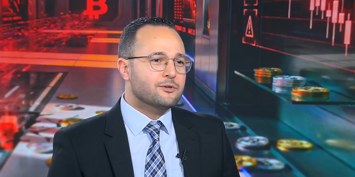 «أسباب انهيار أسعار البيتكوين كما يكشفها خبير العملات الرقمية في فيديو حصري»
