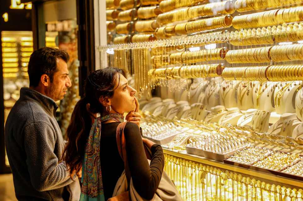 «انتعاش أسعار الذهب عالميًا يدفع احتياطي مصر إلى 52.5 مليار دولار»