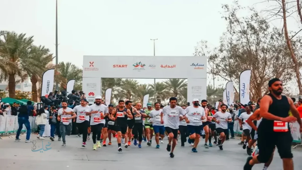 «نبض العاصمة يتسارع» ماراثون الرياض يوقد الفجر بصفيح ساخن وإغلاقات الطرق تفتح آفاق البدائل