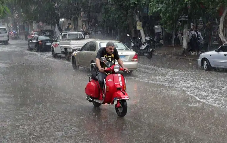 توقعات الطقس ليوم الأحد المقبل: أجواء دافئة خلال النهار وباردة في الليل