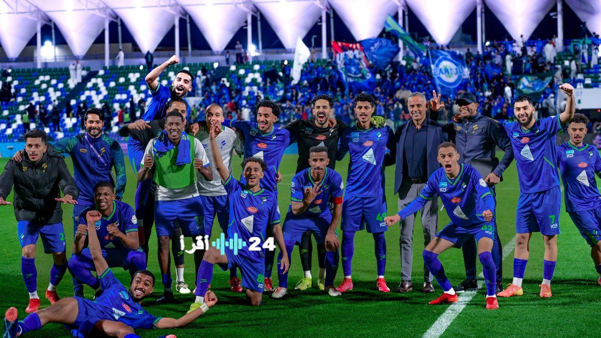 <p><strong>شاهد القنوات الناقلة مجانًا لمباراة الفتح وضمك في الدوري السعودي</strong></p>