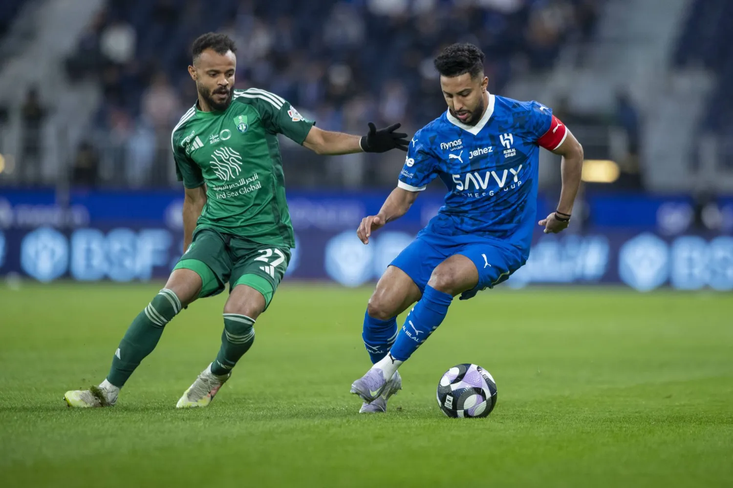 الهلال والأهلي في دوري روشن سجل المواجهات التفوق الأزرق وأبرز التحديات