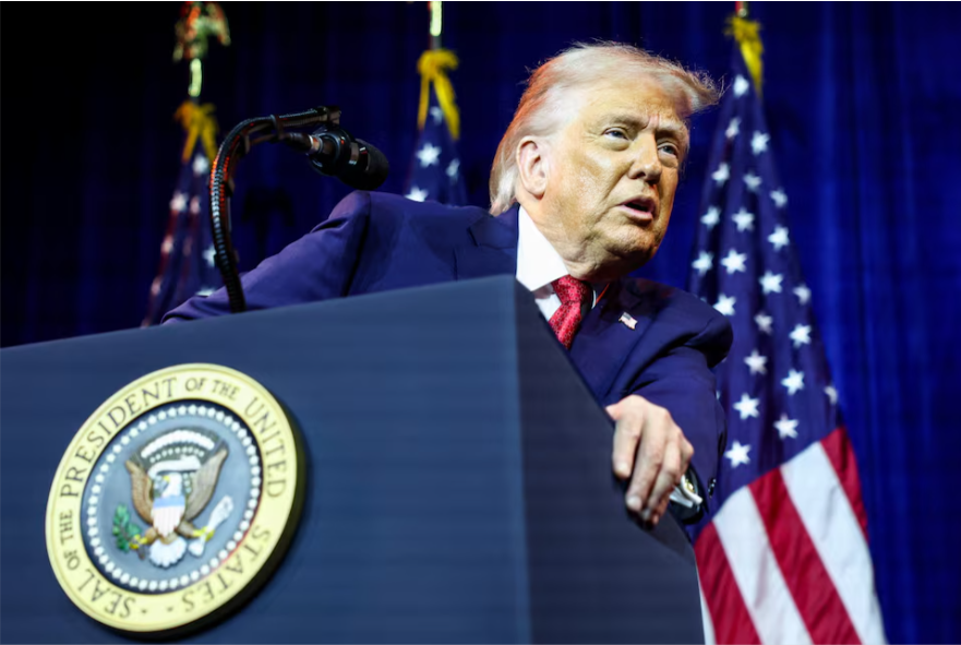 «وعود ترامب بتحقيق أقل فائدة عالمية تواجه تحديات الدين المتزايد وعجز ميزانية 2026»