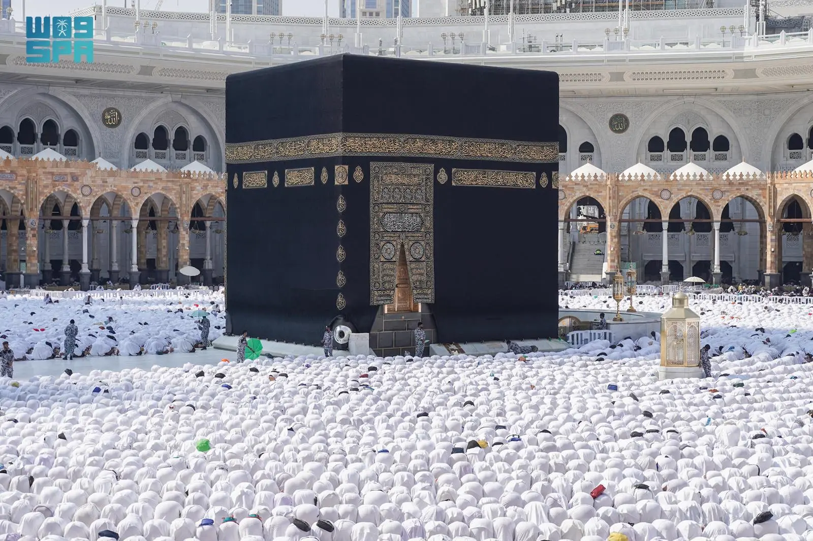 خطيب المسجد الحرام يحث: الزهد الحقيقي بالقلوب لا بالثروات والثقة المطلقة بالله