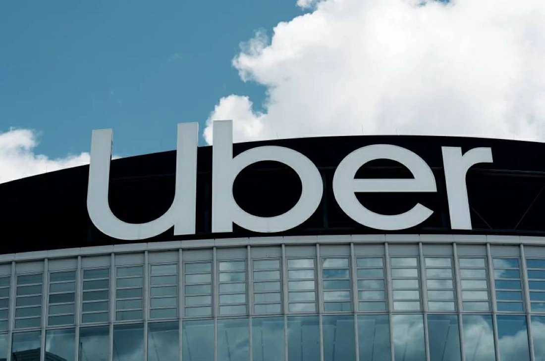 «ضربة قاسية لأوبر» فرنسا تُصعّد مواجهتها الضريبية أوبر أمام فاتورة 1.7 مليار يورو