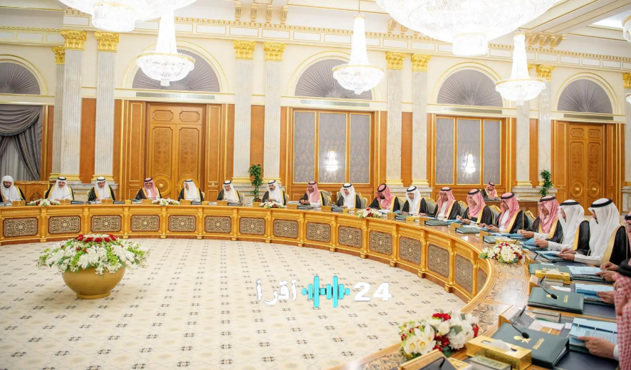 ولي العهد يقود جلسة مجلس الوزراء في جدة ويسعى لاعتماد 13 قرارًا جديدًا