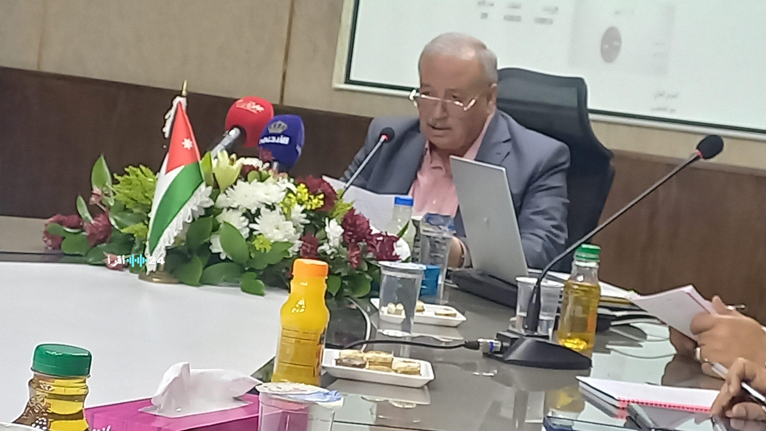 «صوت الإنجاز من قلب مادبا» جوينات يستعرض حصاد لجنة بلدية مادبا الكبرى في مؤتمر صحفي بدار البلدية منذ تسلمها المهام