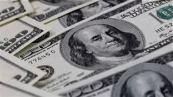 «تجاوز العقبات الاقتصادية» توفر العملة الصعبة تعيد الثقة للأسواق وتحد من العودة للسوق السوداء