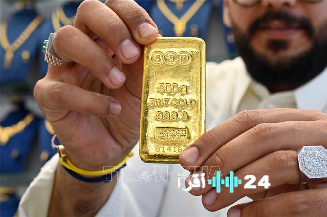 انتعاش أسعار الذهب في عطلة نهاية الأسبوع يساهم في تقليص خسائرها الأسبوعية
