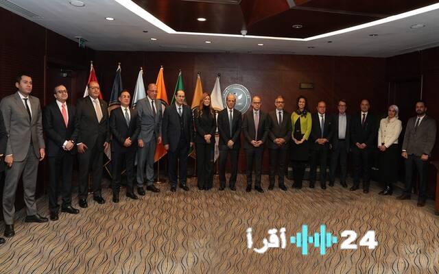 محمد فريد يؤكد استمرارية التطوير المؤسسي بالرقابة المالية خلال تكريمه