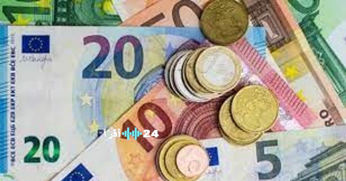 «تخفيضات ملحوظة في أسعار البيع من البنوك تصل إلى 31377 دونغ فيتنامي»