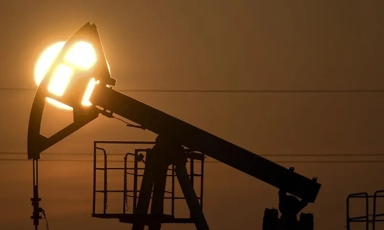 «أسعار النفط تحلق عالياً» برميل “برنت” يصل إلى 87 دولاراً ليسجل أعلى مستوى منذ 5 يوليو 2024