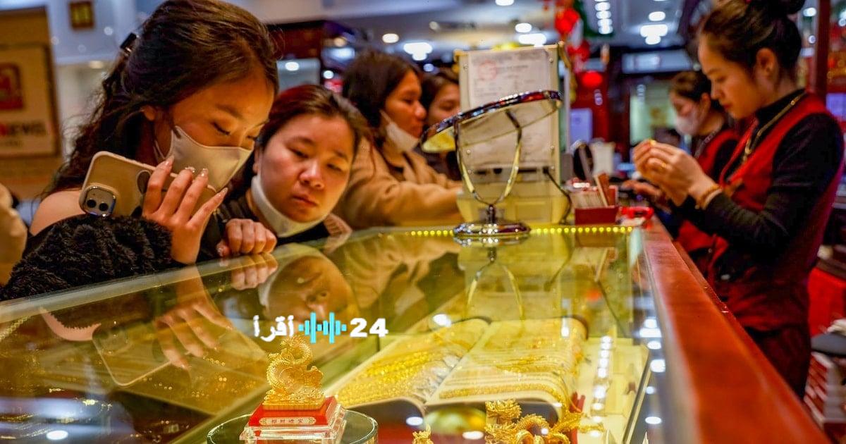 أسعار الذهب في SJC والخليج والأسواق العالمية تتراجع مع نهاية الأسبوع