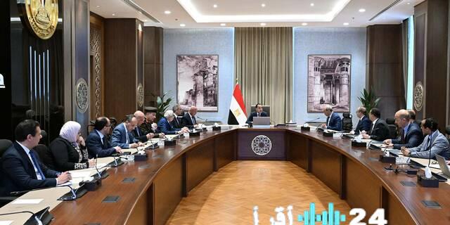 مدبولي يتابع سير الأعمال والتطوير في مطار العلمين الدولي