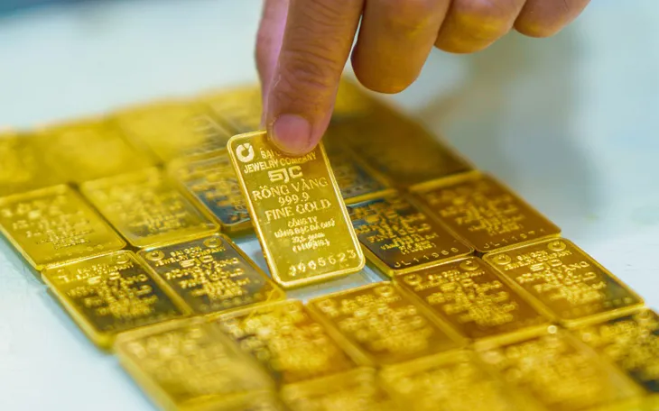 أسعار سبائك الذهب تتجاوز 187 مليون دونغ فيتنامي للأونصة