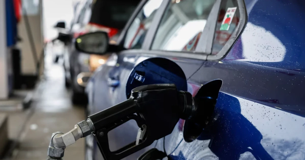 «صعود ملحوظ في أسعار النفط الخام العالمي مع تثبيت أسعار البنزين RON95 والديزل»