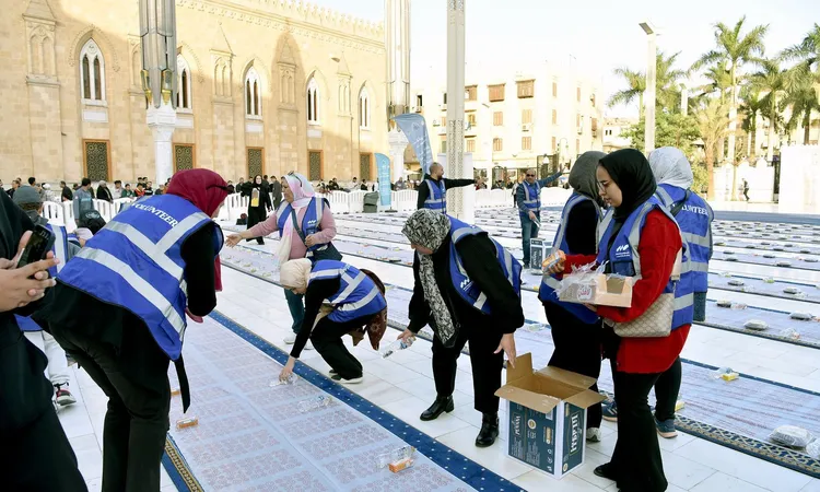 «تعاون مثير في رمضان» بنك قناة السويس يدعم حملة “إفطار صائم بتكية آل البيت” مع مؤسسة مساجد لتقديم 11.7 ألف وجبة للمحتاجين