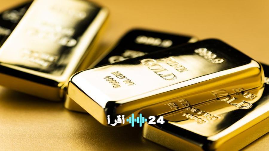 الذهب يعاود الارتفاع من أدنى مستوى في شهر بدعم تراجعه الدولار