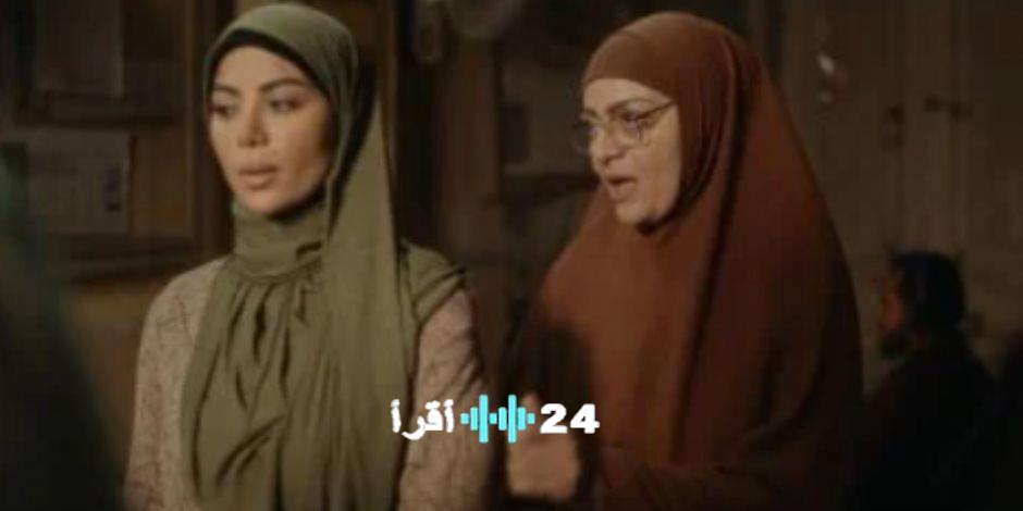 هبة عبد الغني تفقد أعصابها وتوبخ كارولين عزمي في رأس الأفعى لكثرة تساؤلاتها