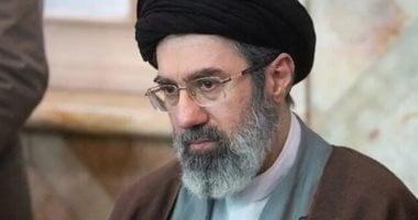 مجلس القيادة المؤقت يجتمع لاختيار المرشد الإيراني الجديد وسط ترجيحات بترشح نجل خامنئي وتوقعات بشأن مشاركة ترامب في التعيين وتحذيرات من ضعف مجتبى خامنئي