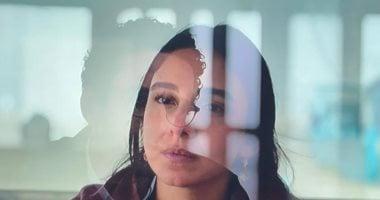 مسلسل عرض وطلب الحلقة 5 تتصاعد الأحداث مع مواجهة حاسمة بين هبة وثابت في سنوية ابنتهما