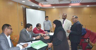 نائب محافظ الأقصر يستمع لطلبات وشكاوى المواطنين خلال اللقاء المفتوح