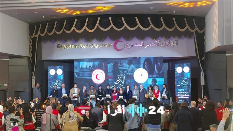 وزيرة التضامن تُكرم أبطال مسلسل صحاب الأرض وتُشيد بجهودهم في خدمة المجتمع