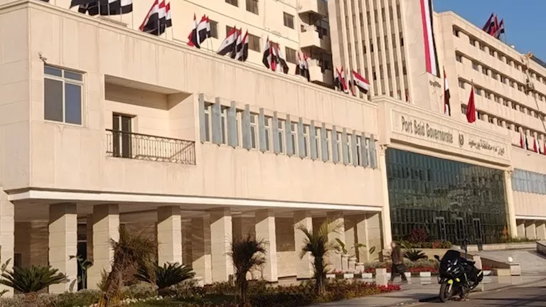 فوز أم بورسعيدية بلقب الأم المثالية الثالثة على مستوى الجمهورية في قصة كفاح ملهمة