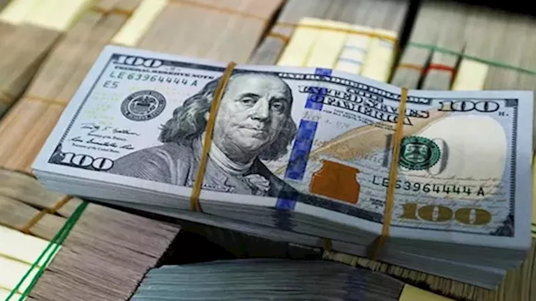 «تأثير ارتفاع الدولار على صرف المرتبات في “نشرة رمضان الاقتصادية”»