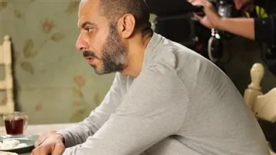 محامية جديدة تدخل على خط قضية أدهم وشهادة نور تغير مسار أحداث الحلقة 8 من مسلسل أب