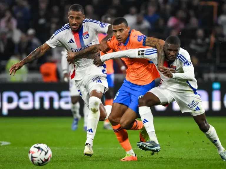 شاهد كلاسيكو مارسيليا وليون في الدوري الفرنسي مجانًا القنوات الناقلة المفتوحة