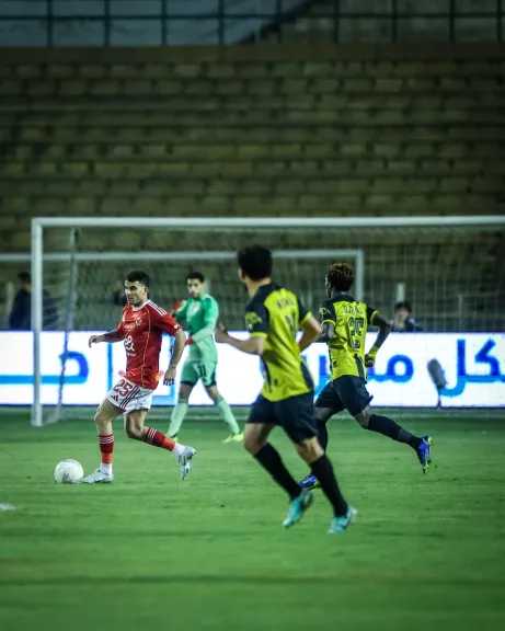 هفوة قاتلة من مصطفى شوبير تهدي المقاولون هدفًا صادمًا في مرمى الأهلي بالدوري المصري