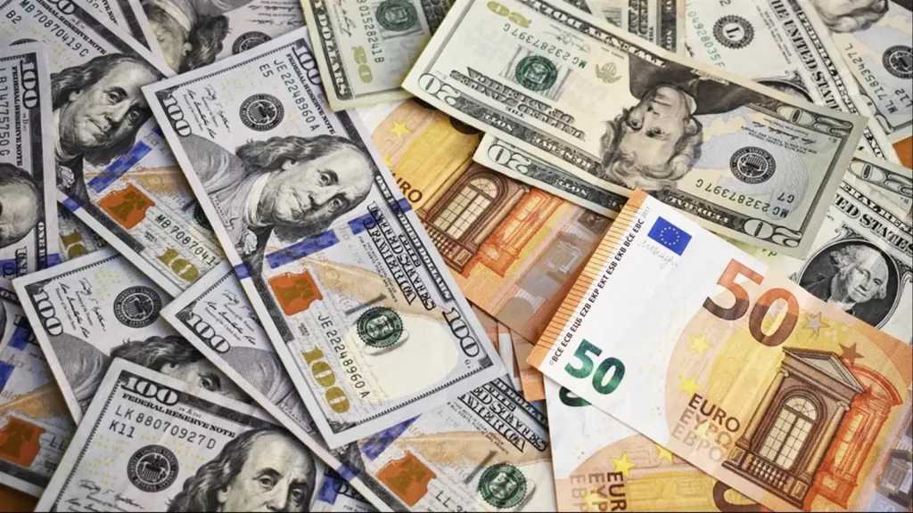 أسعار العملات العربية والأجنبية تتأثر بالجنيه المصري في ظل استمرار النزاع في إيران